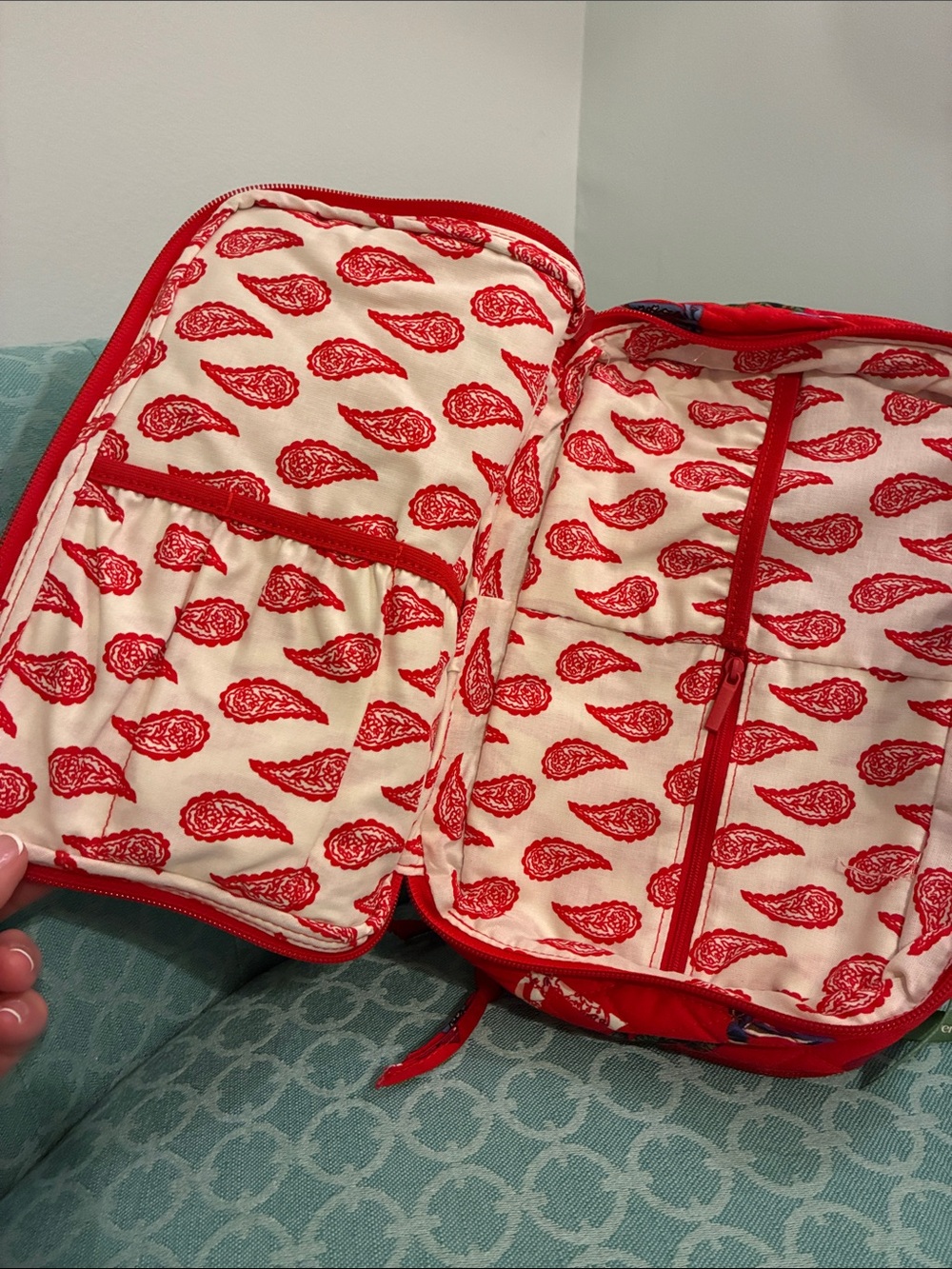 Vera Bradley Red Quilted Ultimate Travel Bag with Bow Print - Picture 6 of 9